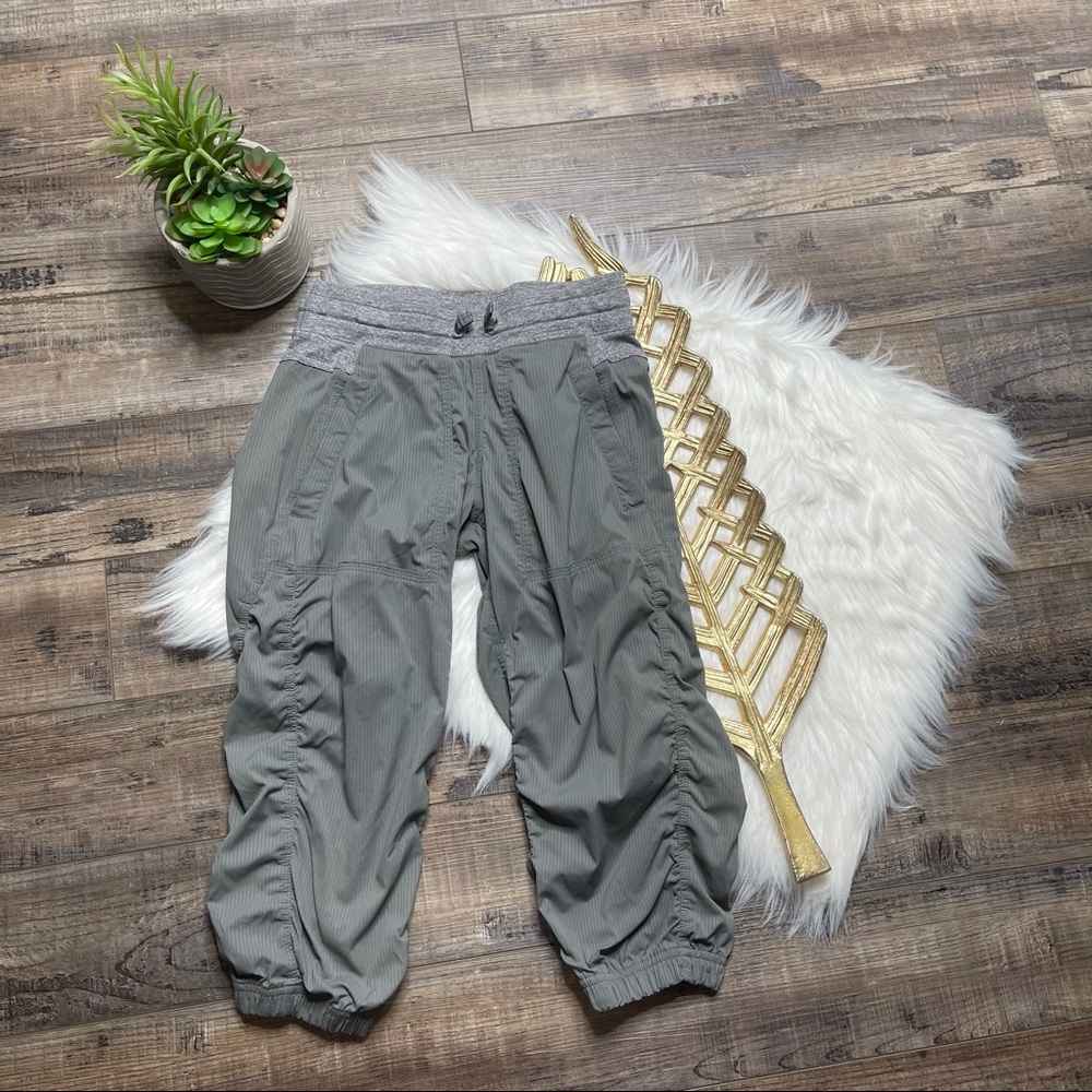 Ivivva Cropped Dance Studio Pants